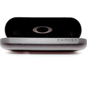 Unisex Vintage Black Oakley Hardshell Sunglass Case with Clamshell Closure